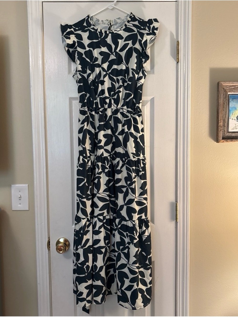 SHEIN Black and White Leaf-Print Tiered Maxi Dress